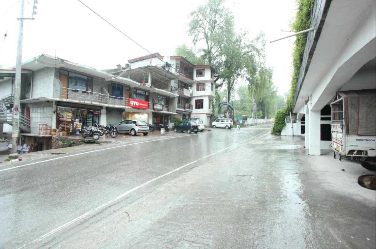 Hotel Devlok Inn 马拉里 外观 照片