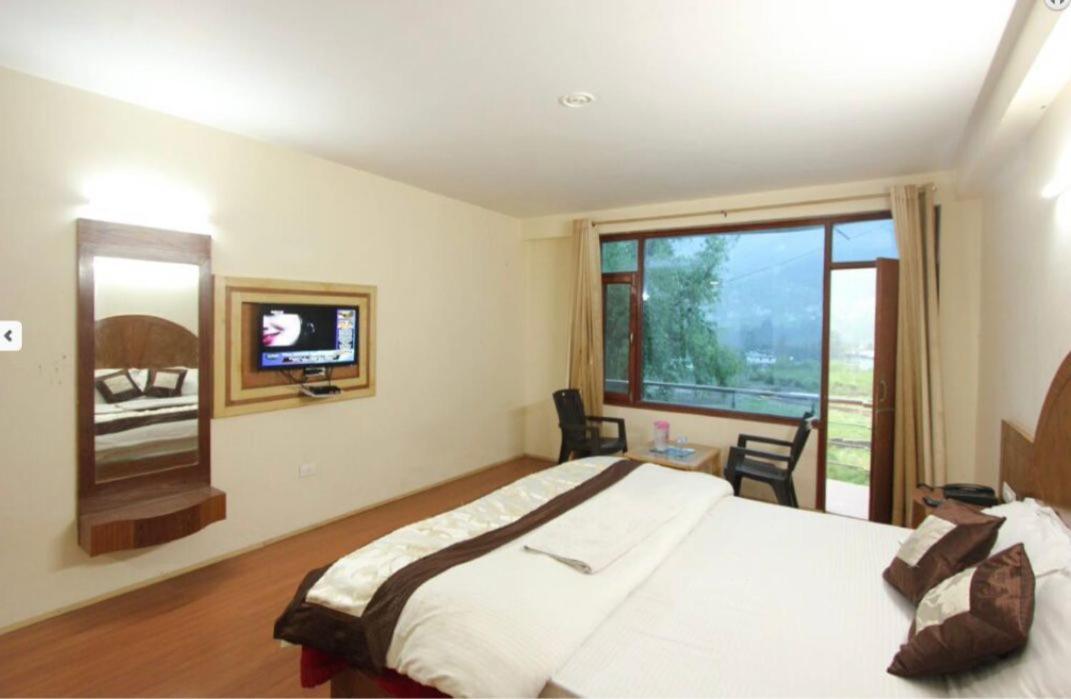 Hotel Devlok Inn 马拉里 外观 照片